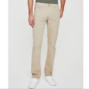 AG “The Everett” Slim Straight Jean. Size 35. Inseam approx 32”. Great condition